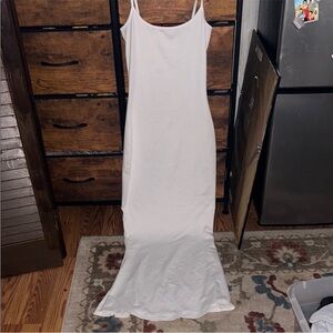 Elegant White Maxi Dress
